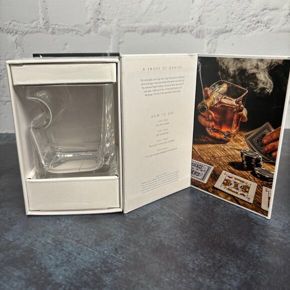 New in Box Corkcicle Cigar Holding Whiskey Rocks Glass 9oz - Picture 3 of 6